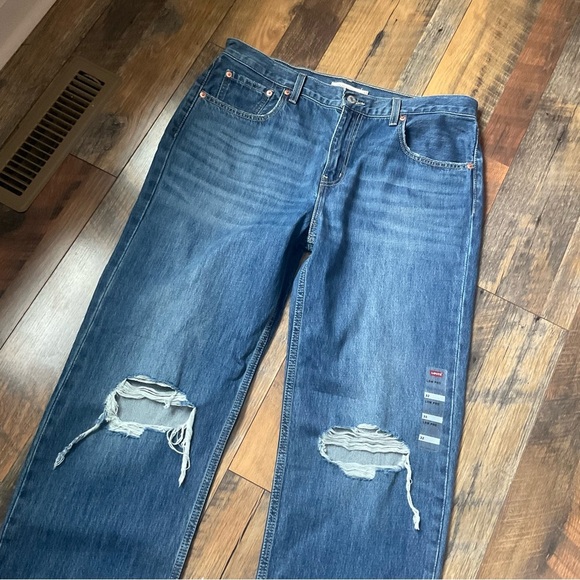Levi's Women's Blue Distressed Jeans - Picture 4 of 11